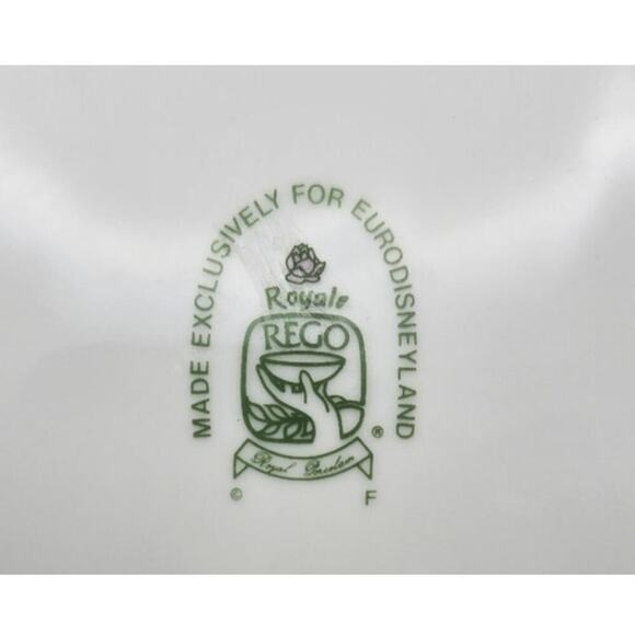 Euro Disneyland Hotel New York Plate Used Condition - Picture 4 of 4